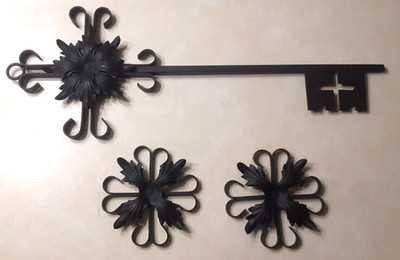 Vintage Cast Iron Skeleton Key Gothic Wall Decor MCM Medieval 1960s 28'' 3 Pc