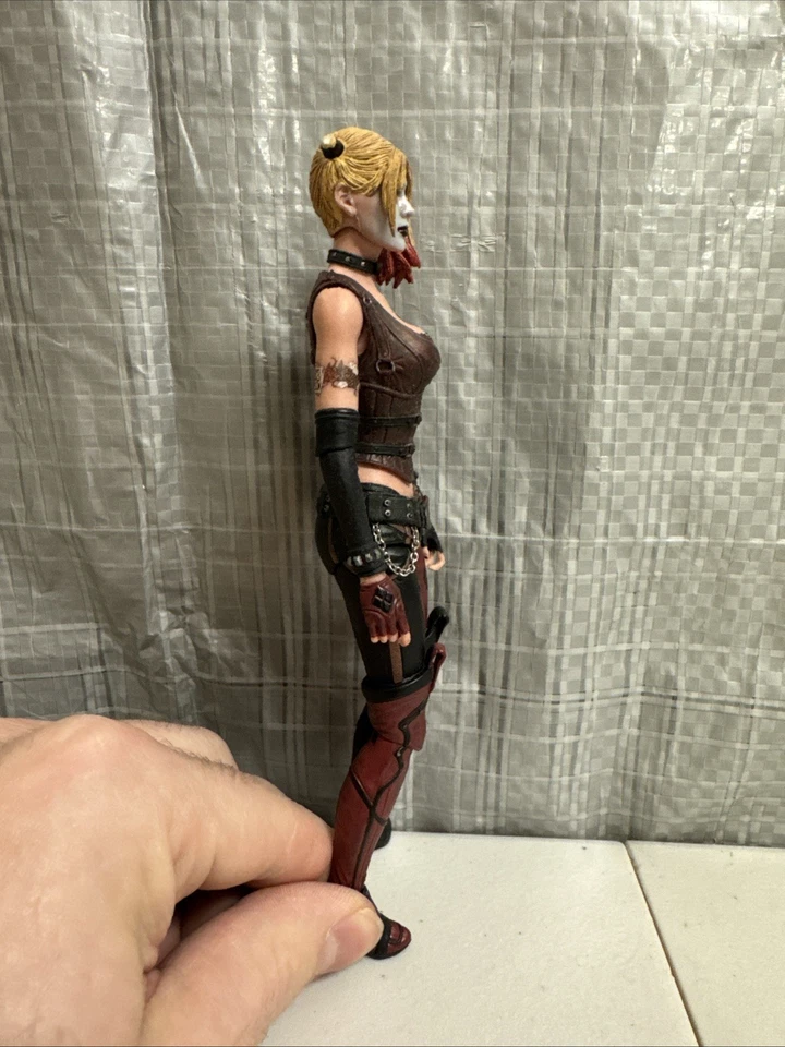 NECA DC Comics Batman Arkham City Harley Quinn 2016 Foto 2 de 4