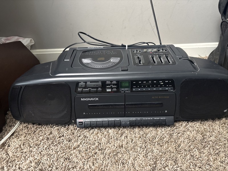 1990 Magnavox AZ8390 GY01 Boombox Radio Works Cassette CD Untested AS IS