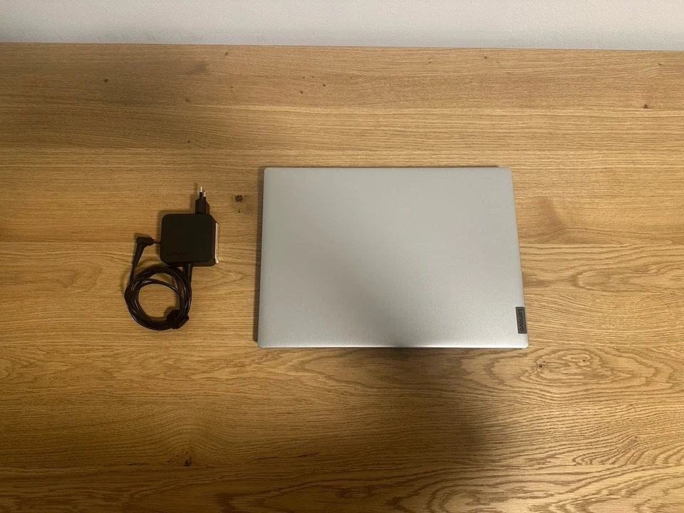 Lenovo Laptop 14“ 256GB SSD Silber Intel 2021 - Bild 3 von 4