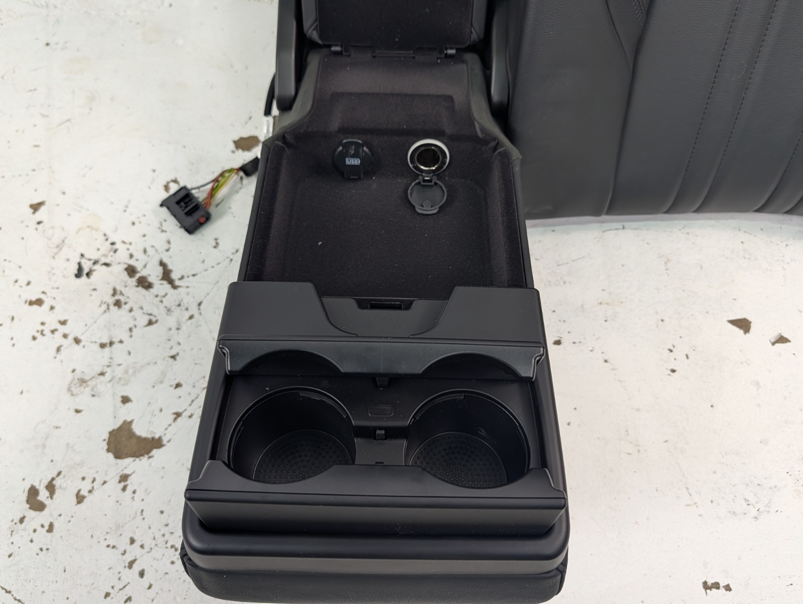 Maserati Ghibli 2014-2019 Rear Left Seat backrest