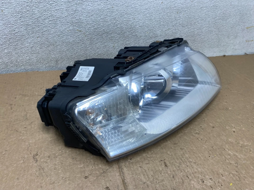 2006 - 2010 Audi A8 Right Passenger RH Headlight AFS Xenon HID OEM V3065 DW - Image 3 of 4