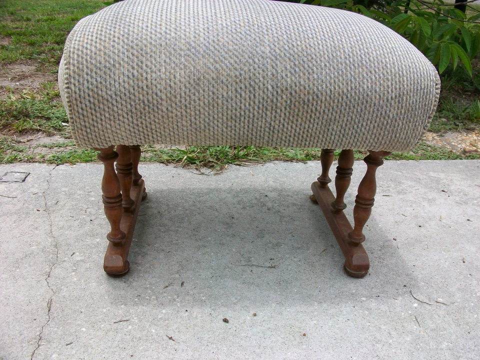 Footrest French Country Foot Stool Hollywood Regency Cottage Victorian Colonial - Image 2 of 3