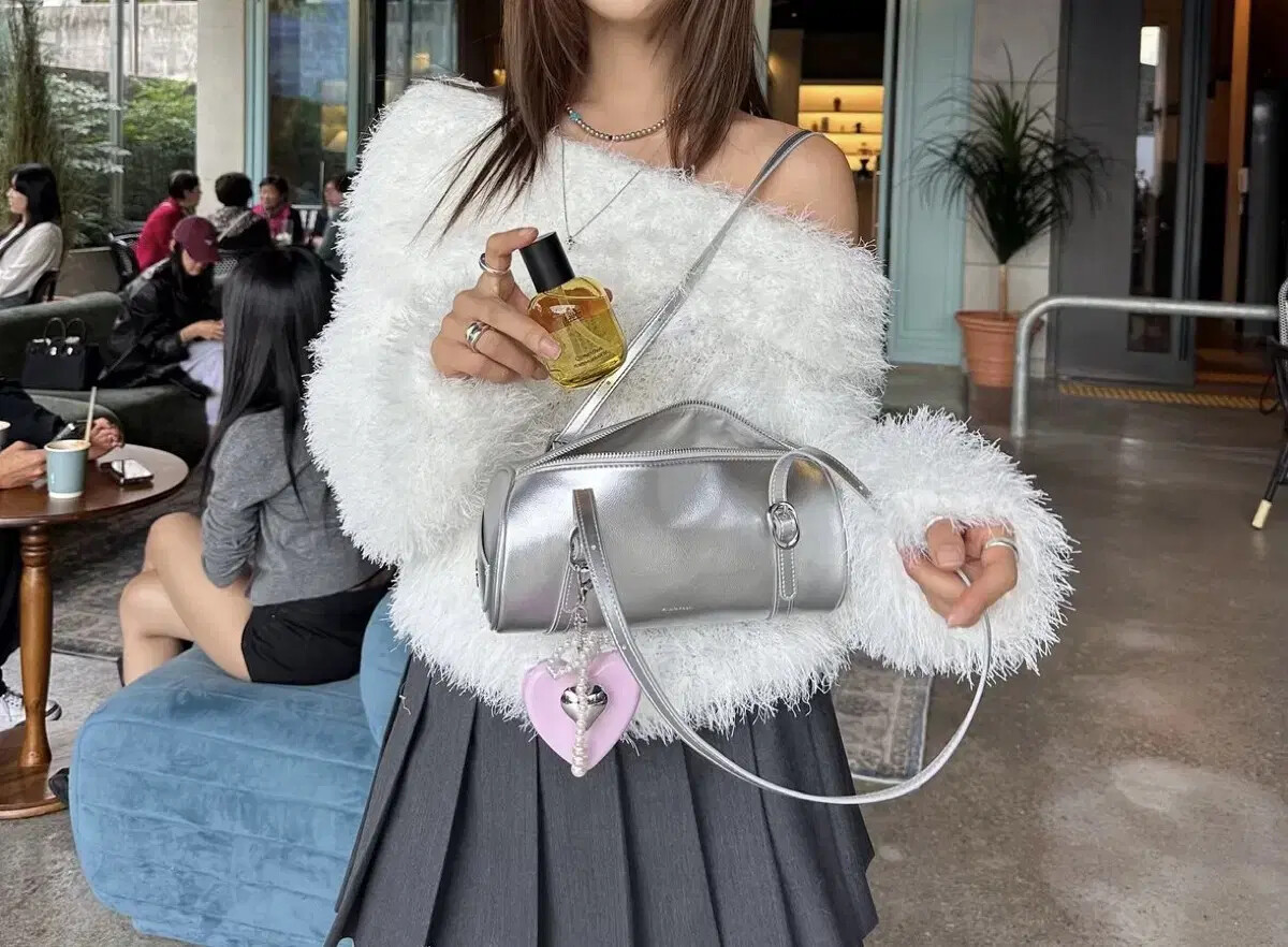 【FIND KAPOOR】PILLOW BAG 23 (Nude Beige) FINDKAPOOR - EN