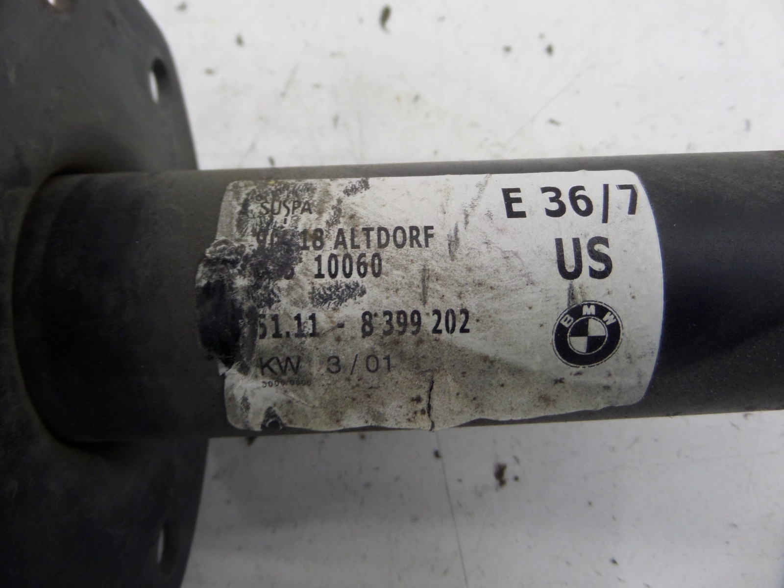 BMW Z3 Right Front Bumper Shock Absorber Carrier E36/7 9802 OEM 51.11