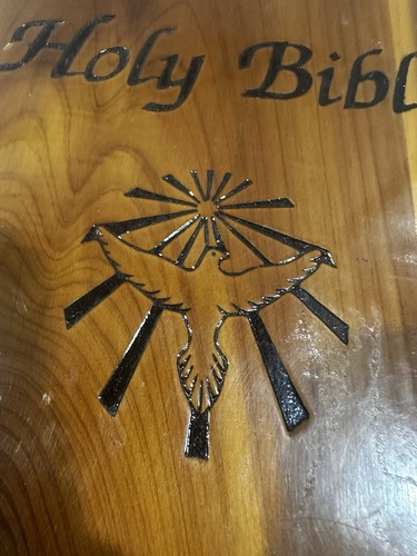 Vintage Holy Bible in Cedar Keepsake Box KJV Dove of Peace 1991 7 - Picture 2 of 19