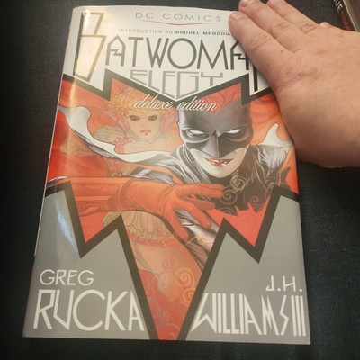 Batwoman: Elegy the Deluxe Edition (DC Comics August 2010)