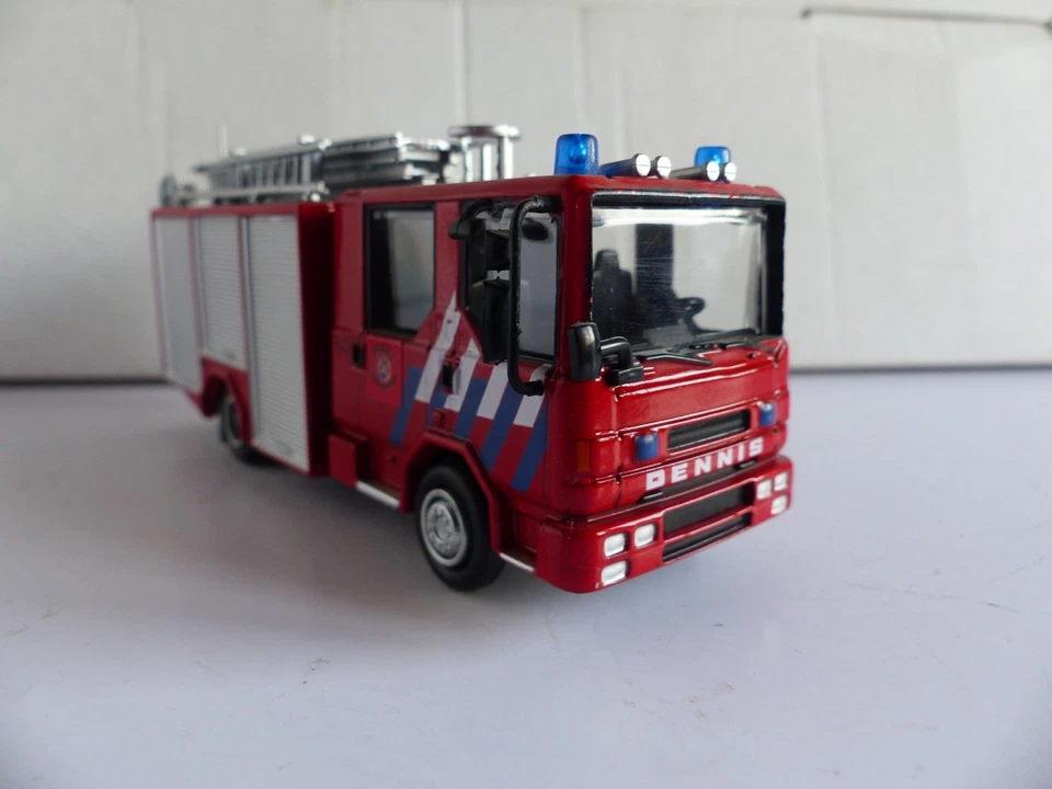 Lot  véhicules miniatures Pompiers - Photo 4/4