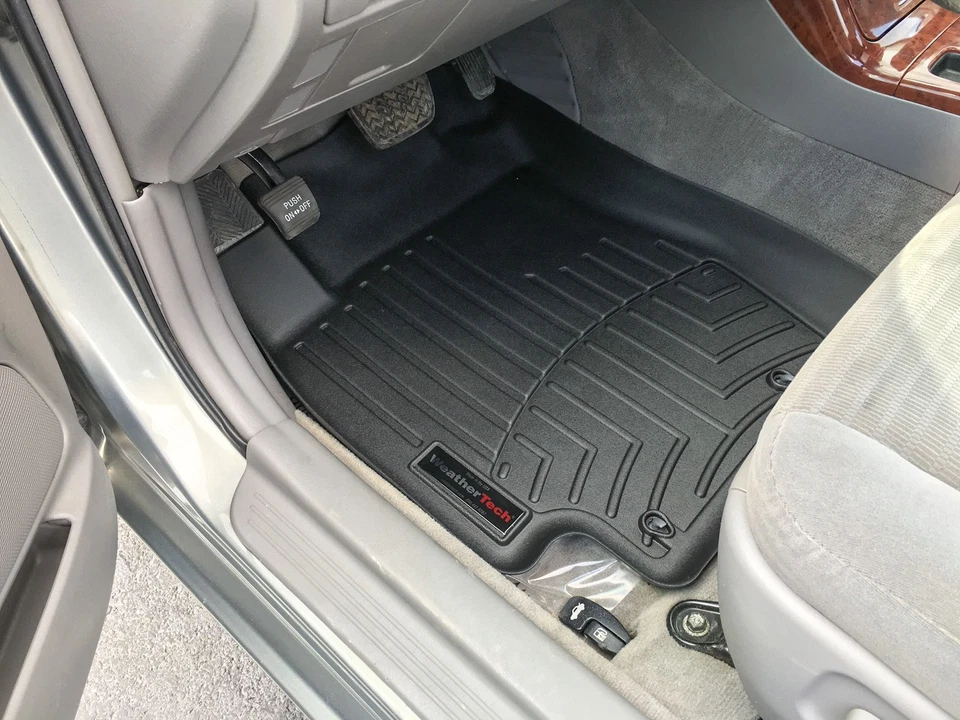 Forro de piso WeatherTech para Toyota Camry 2002-2006 - primera fila, negro Foto 2 de 4