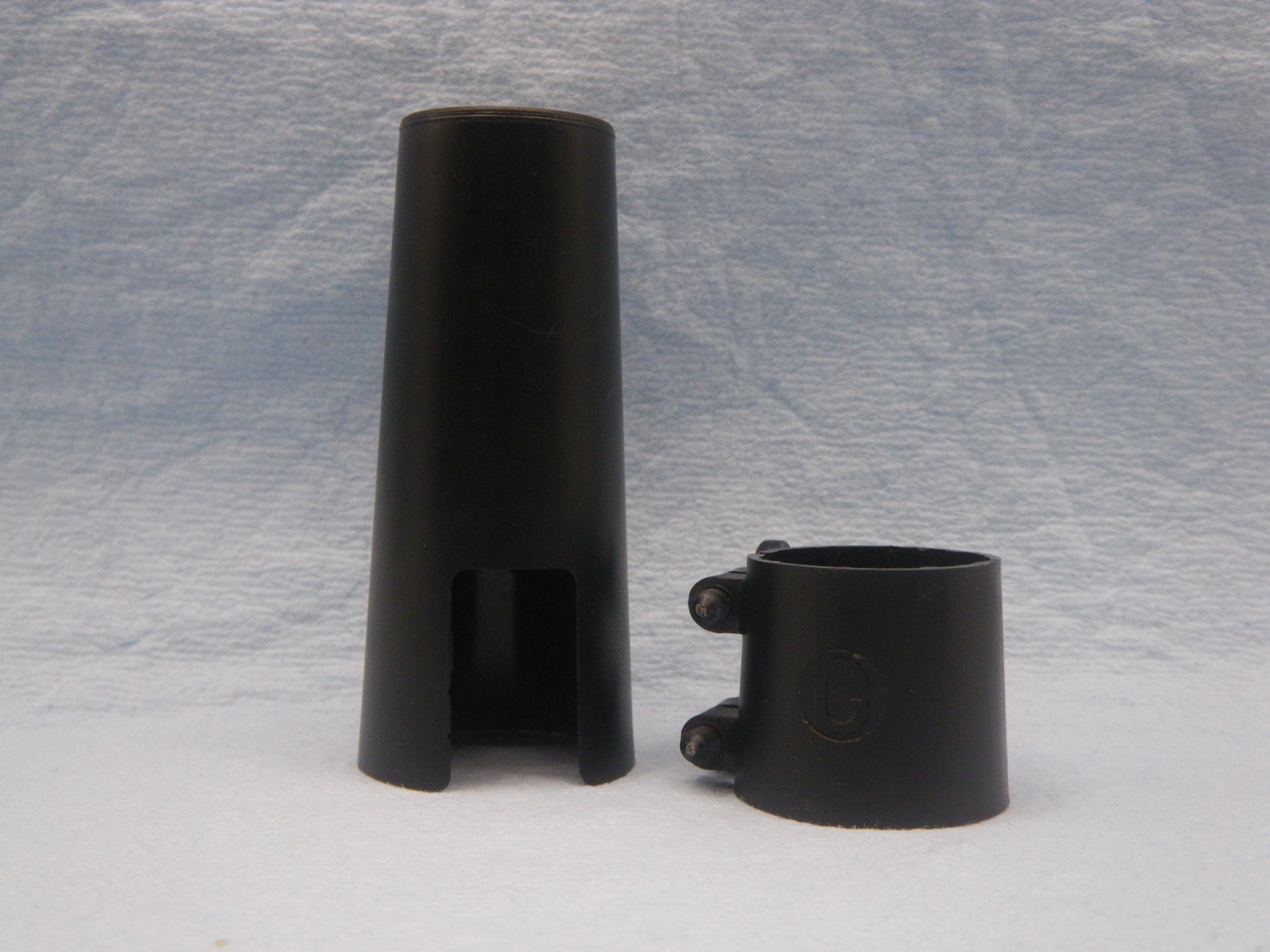 VINTAGE GIGLIOTTI RIBBED BLACK PLASTIC LIGATURE & CAP for Bb CLARINET MOUTHPIECE