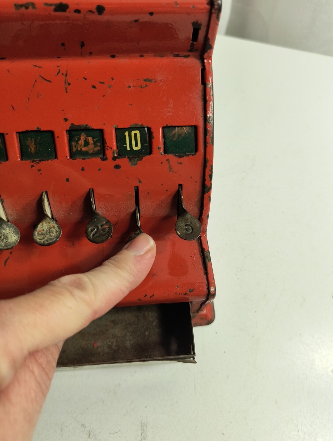 как выглядит Vtg Durable Toy And Novelty Co. Cash Register Red Metal фото