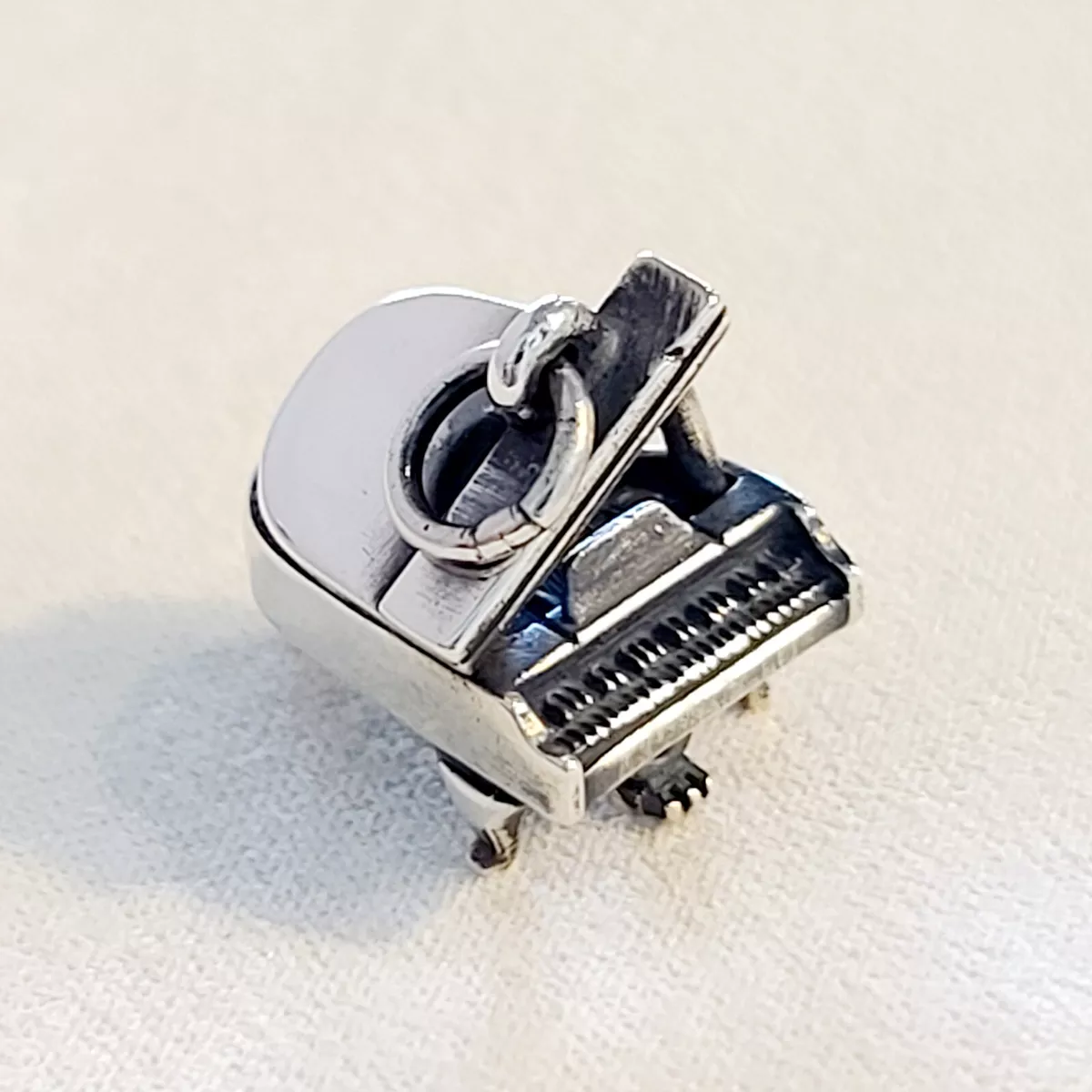 James avery piano best sale charm