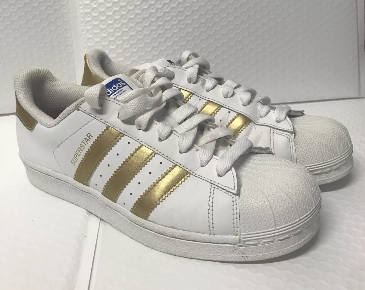 adidas la marque aux 3 bandes superstar