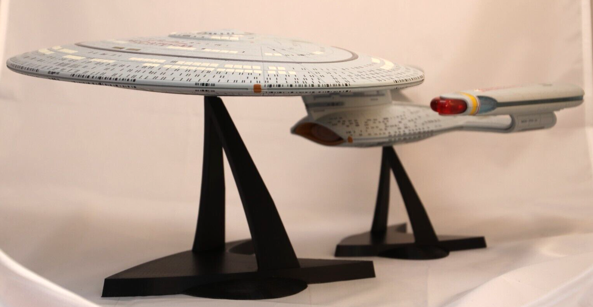 中古美品 DIAMOND SELECT STARSHIP NCC-1701-D Diamond Select Star Trek USS Enterprise-D Dual Display Stand | eBay