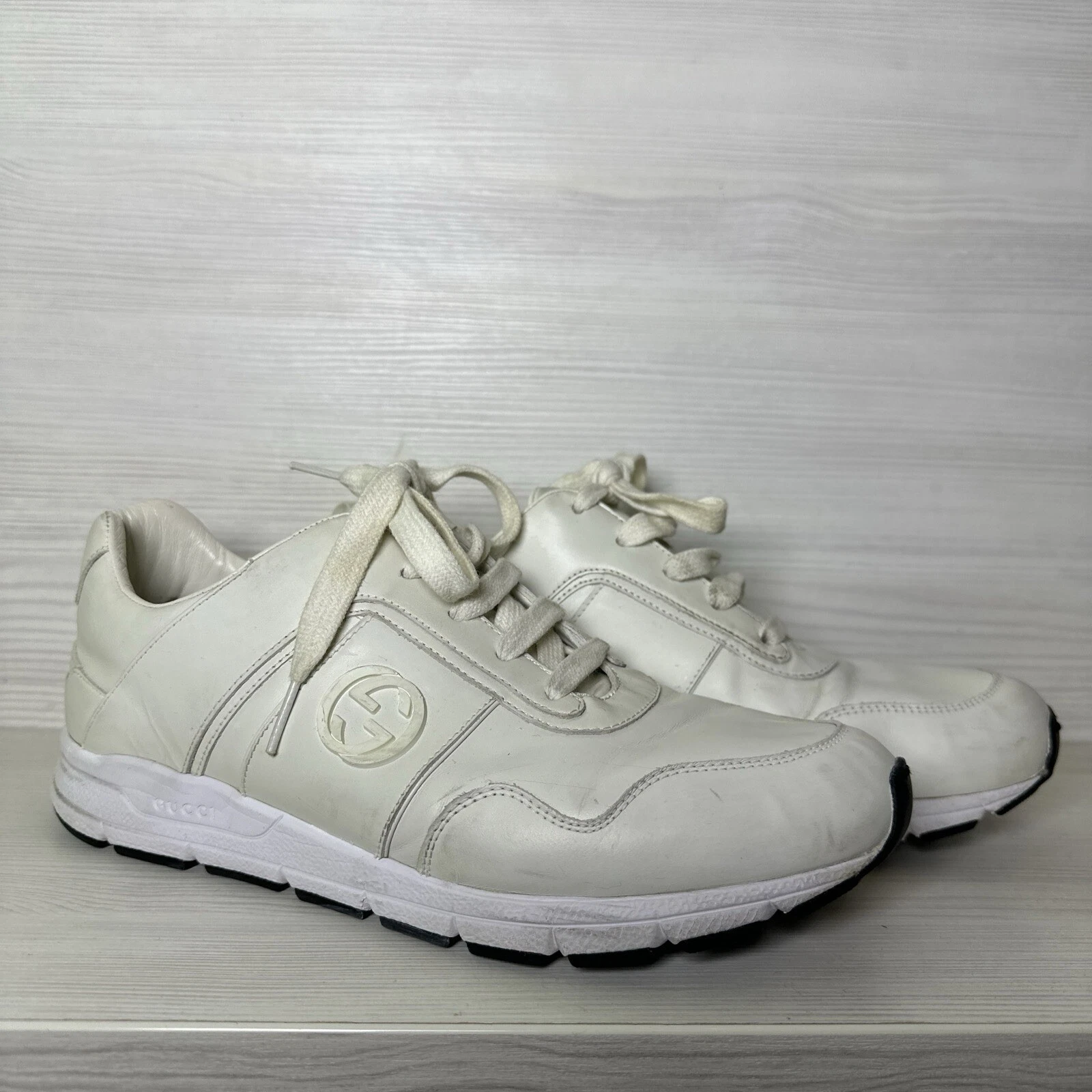 Baskets GUCCI chaussures en cuir blanc ITALIE pointure 40