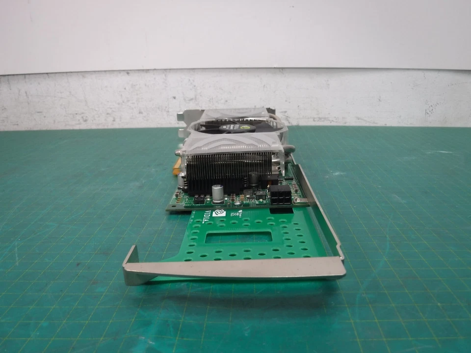 Nvidia QuadroFX 4500 512MB PCI-e Video Card P348 KU705, CN-OKU705-38561 - Image 3 of 4