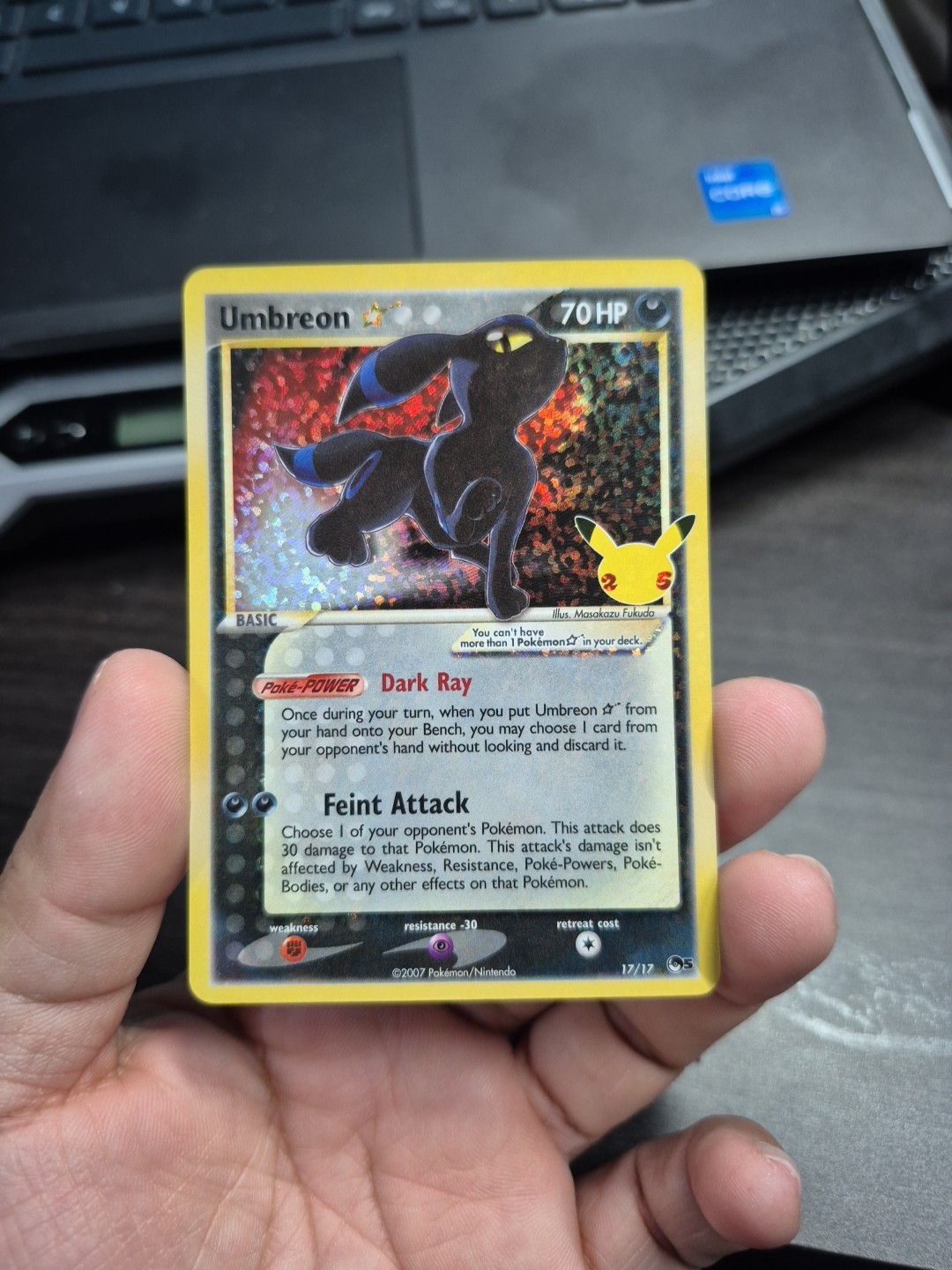 Pokémon TCG Umbreon Gold Star 17/17 Celebrations Mint Condition