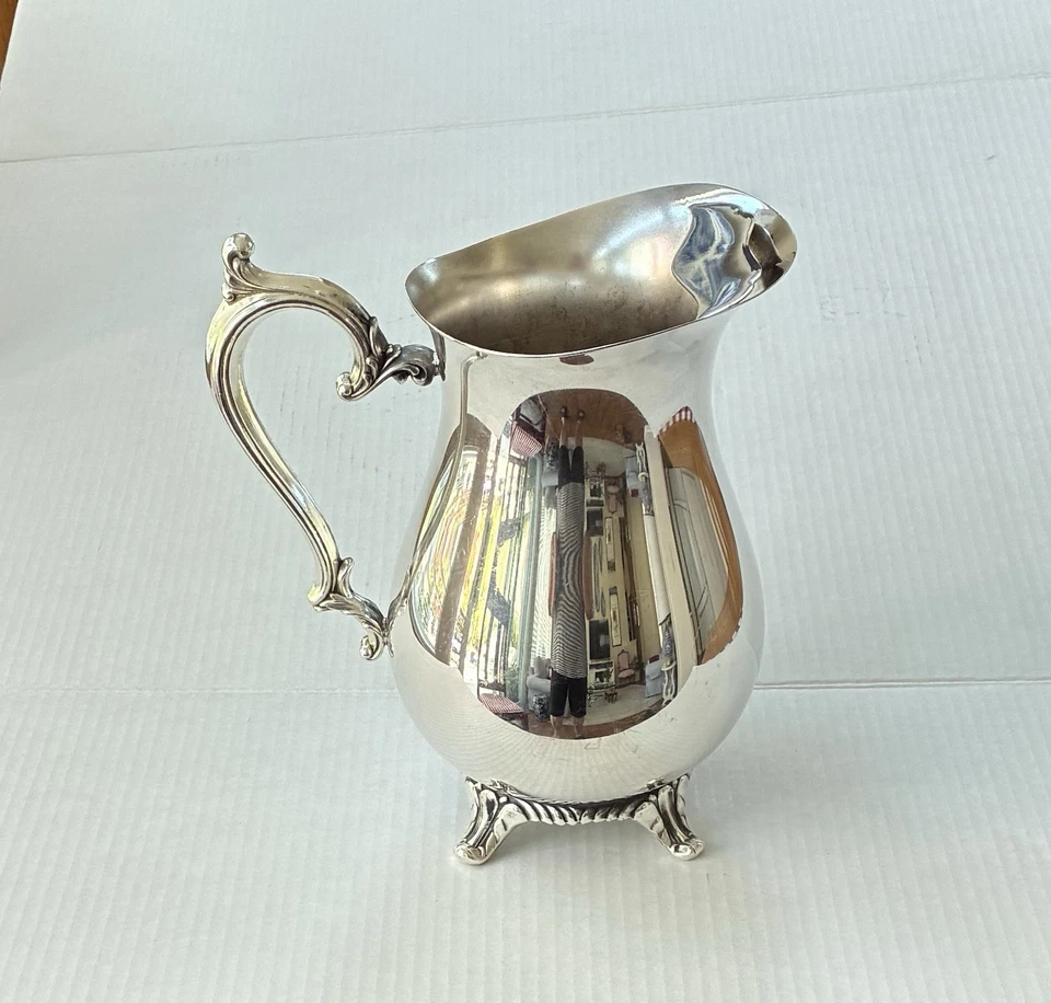 Jarra de agua vintage plateada 817 William Rogers 196O’s Foto 2 de 4