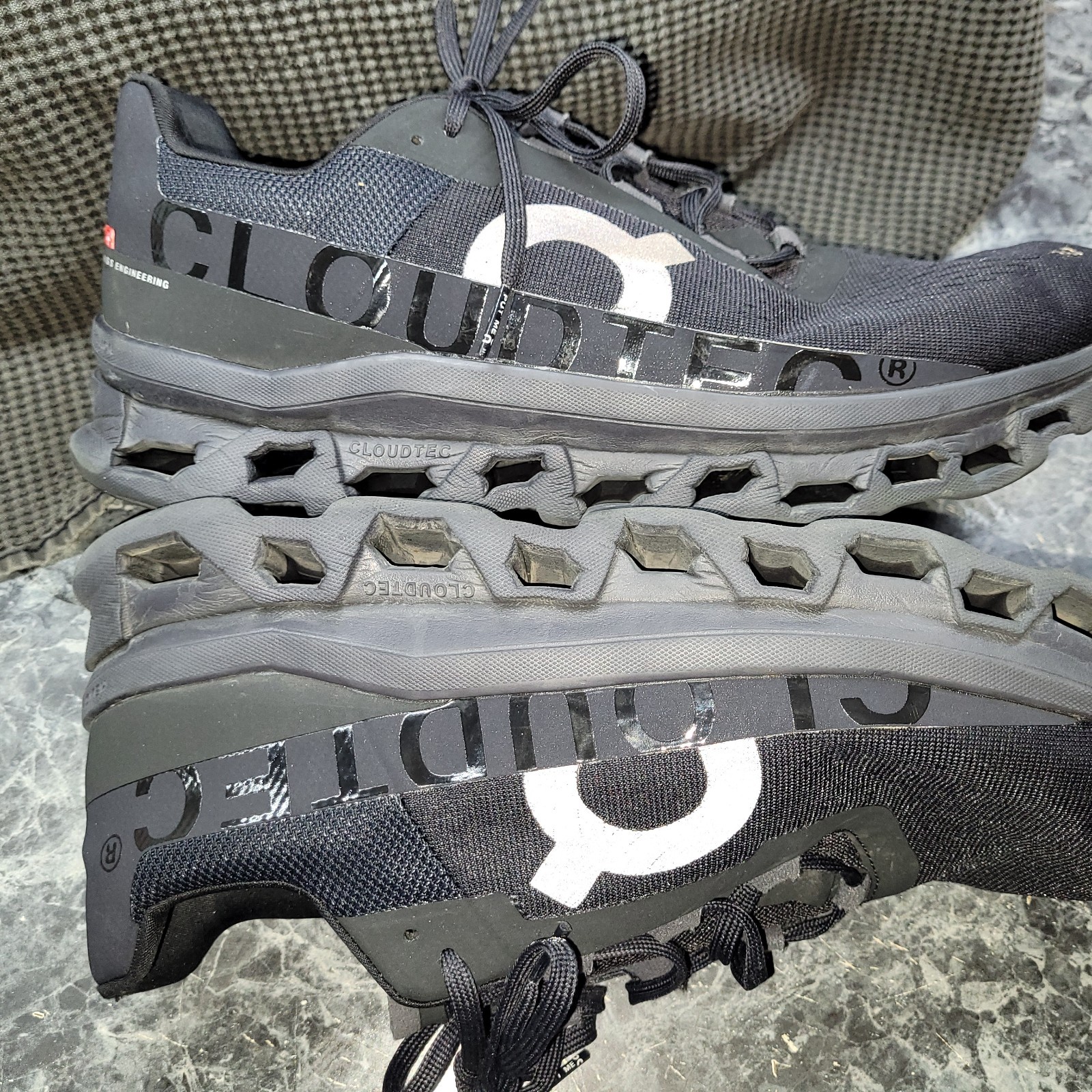 On CLOUD Running Men s Cloudmonster Trainers SIZE… - image 1