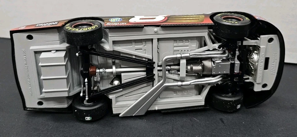 1:24 ACTION RCCA 2003 #8 BUDWEISER MUSIC DALE EARNHARDT JR - Image 4 of 4