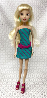 Jakks Pacific Winx Club Stella Everyday Collection Doll  Casual Fairy Fashion