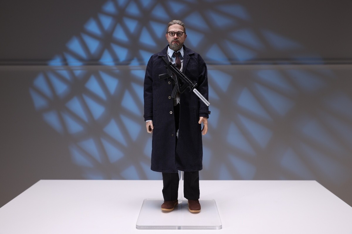 Raymond Smith (The Gentlemen) By: Kit Bash [1:6 scale] RARE