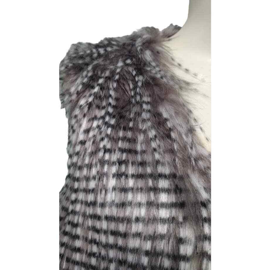 Olive & Oak Fully Lined Striped Faux Fur Vest with Hook & Eye Closures, Sz M