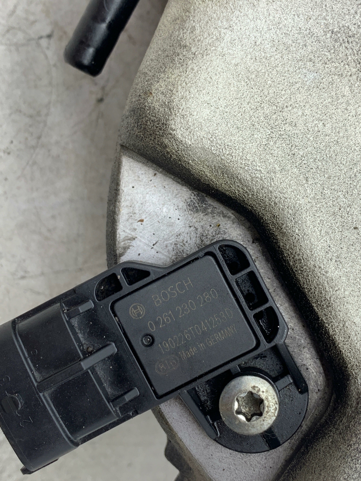2019 ASTON MARTIN DBS SUPERLEGERRA LH LEFT SIDE AE31 5.2L V12 INTAKE MANIFOLD