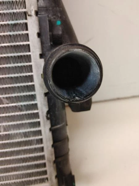 99 00 01 02 03 BMW 540I E39 RADIADOR ASM Foto 2 de 4