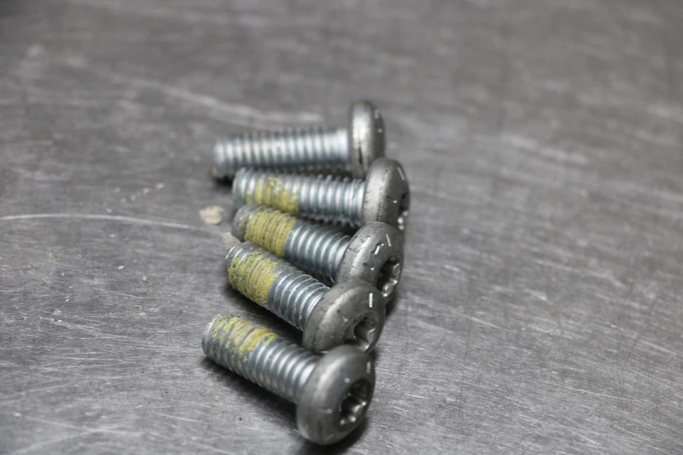 2015 Harley-Davidson Street 500 XG500 Front Rotor Bolts  - Imagem 4 de 4