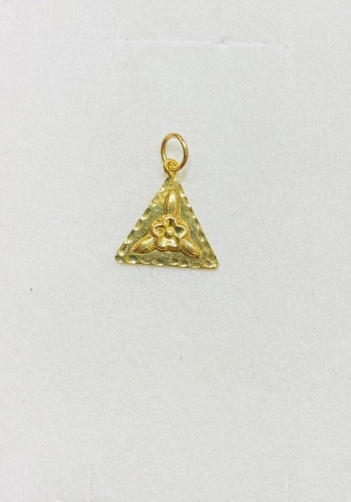 18K Solid Yellow Gold Shaped Triangle Pendant 1.0… - image 4