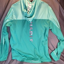 Men  s Habit Size M Green Long Sleeve Hooded Solar Factor Pullover Shirt