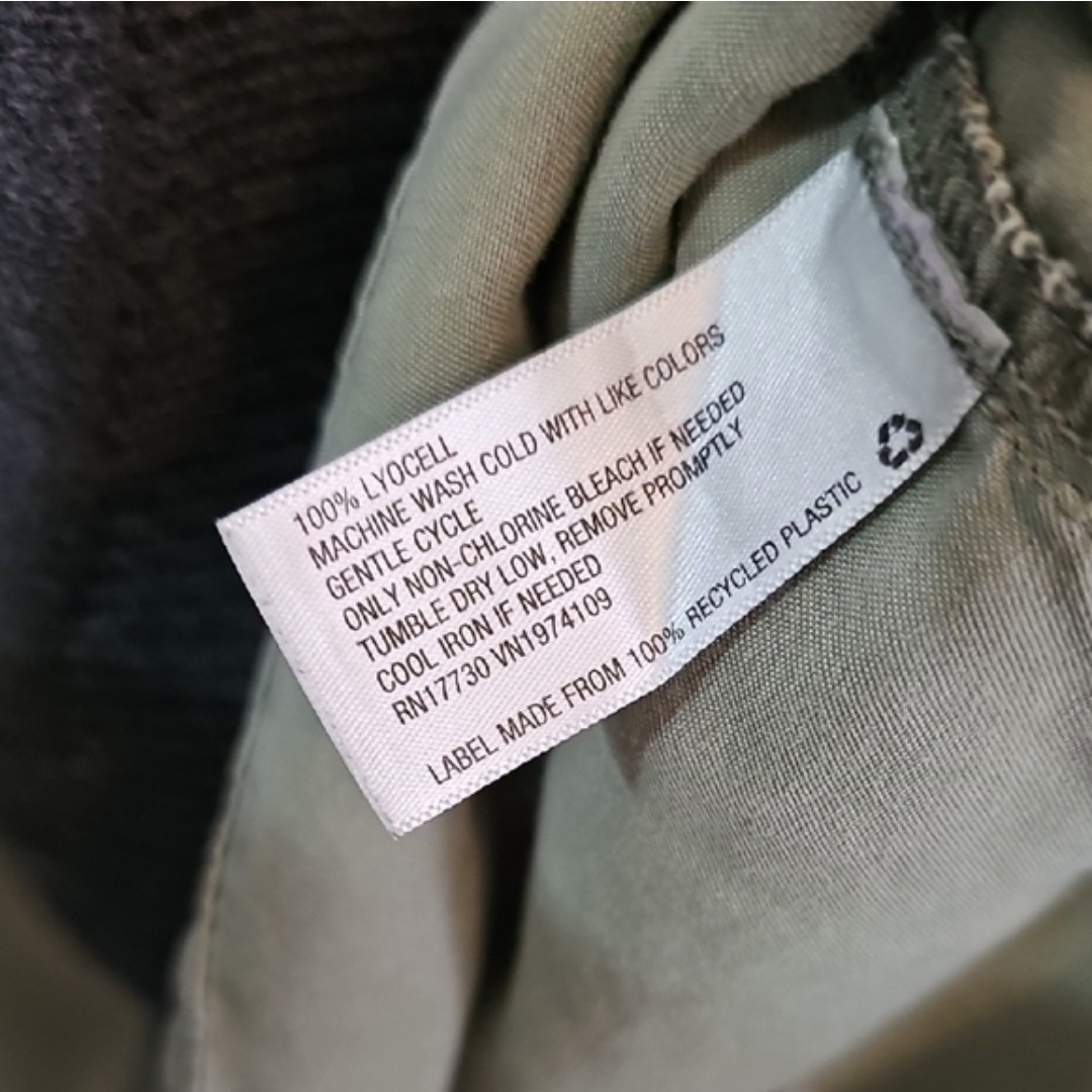 Universal Thread Olive Button-Down Shirt Womens X… - image 4