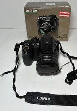 Fujifilm FinePix S4200 Digital Camera Works Perfectly