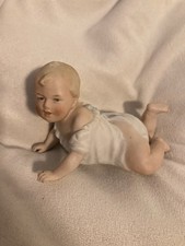 Heubach Porzellan Piano Baby Figur