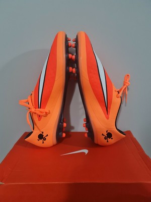 nike hypervenom size 9.5