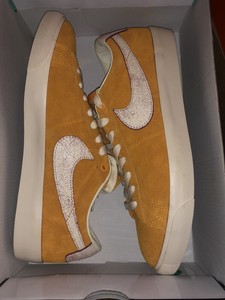 nike sb bruised peach