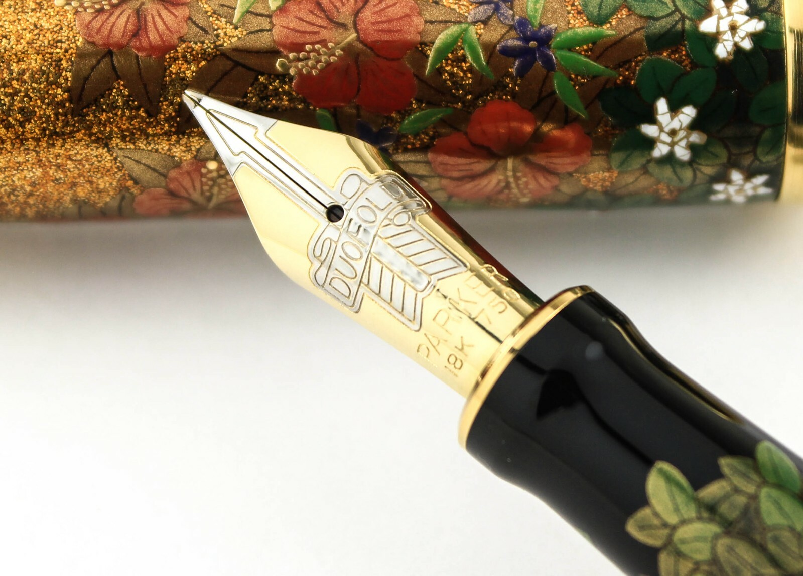 Classic Pens AL2 Parker Marlon Brando Tahiti Musume Fountain Pen
