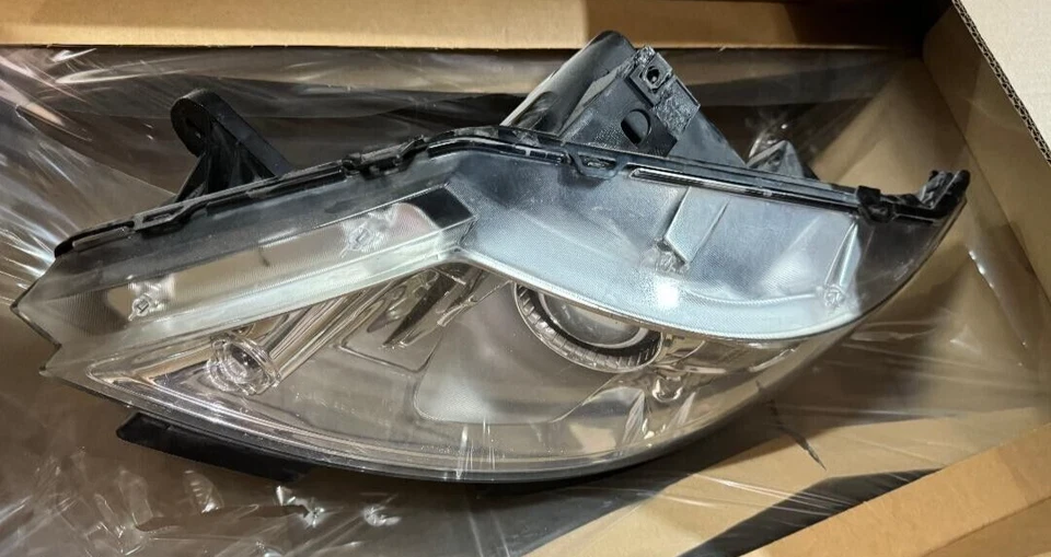 2009-2012 LINCOLN MKS FRONT LEFT OEM XENON HID HEADLIGHT P/N AA5Z-13008-J OEM - Image 2 of 4