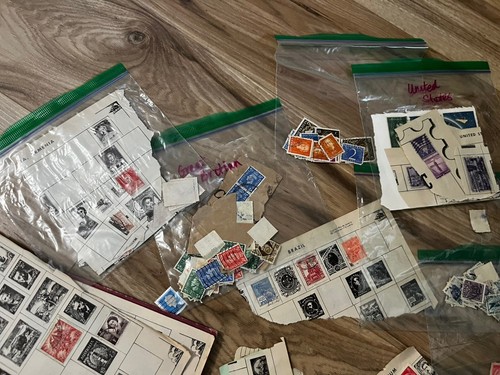 Weltweit Briefmarken Lot Vintage Buchtüten zufällig ungesucht viele viele Briefmarken! - Bild 6 von 12