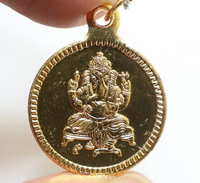 LORD GANESHA MAA LAKSHMI GOD GODDESS BLESS COIN OM PENDANT LAXMI GANESH NECKLACE