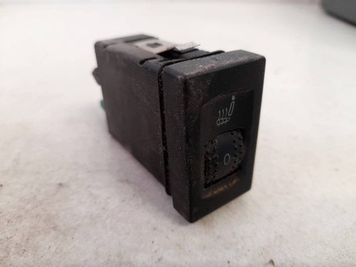 3b0963563c  Schalter Sitzheizung  Volkswagen Passat DE1743550-91