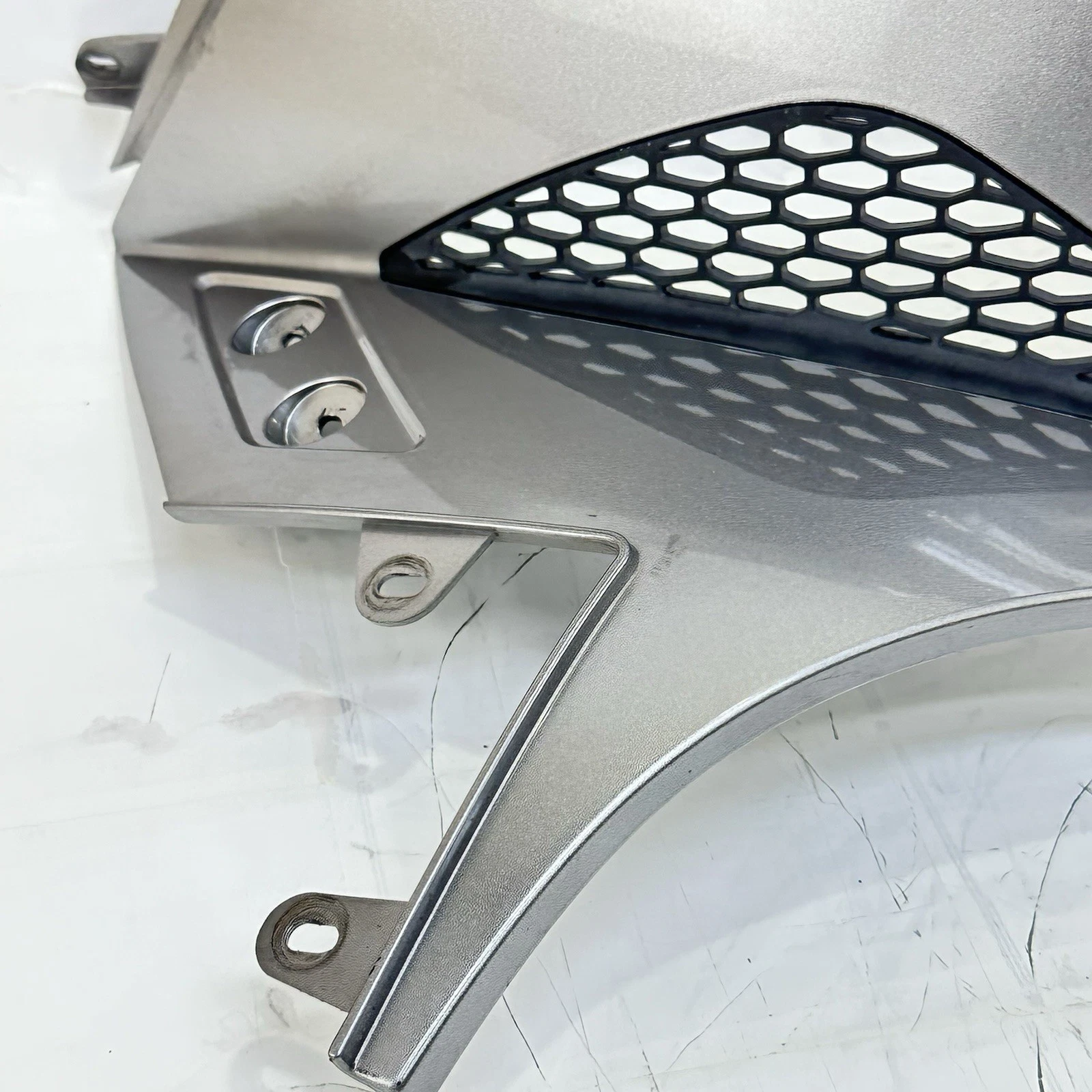 2012 CAN-AM SPYDER RT-S SE5 RIGHT SIDE FAIRING COWL PANEL BODY PLASTIC SILVER