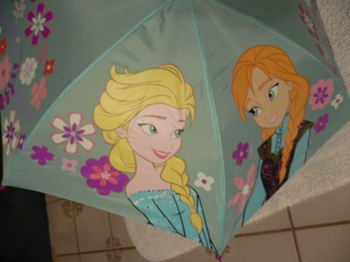 Frozen~ANNA+ELSA~Icy Blue~UMBRELLA~NWT~Disney Store-STAMP on Tag~2013 - Picture 2 of 9