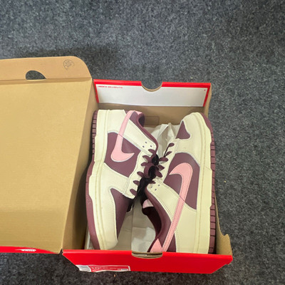 Nike Dunk Low Premium Valentine's Day Night Maroon/Pink/Ivory Low Top DR9705-100