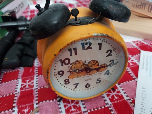 Vintage 1978 Sunbeam Garfield Wind Up Orange Alarm Clock - 第 2/8 張圖片