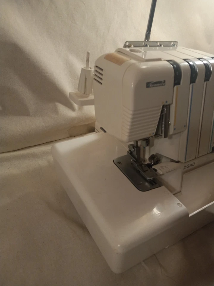 Máquina de costura Sears Roebuck Kenmore - 2/3/4D - Modelo 385 16644690 - Imagem 4 de 4