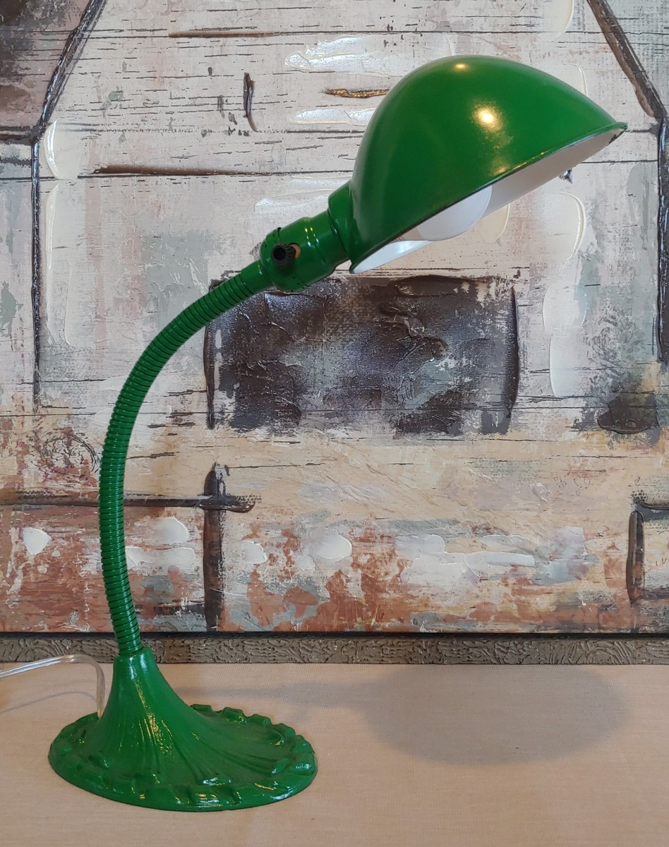 Vintage Aladdin 0528 Cast Iron Base Adjustable Gooseneck Desk Lamp