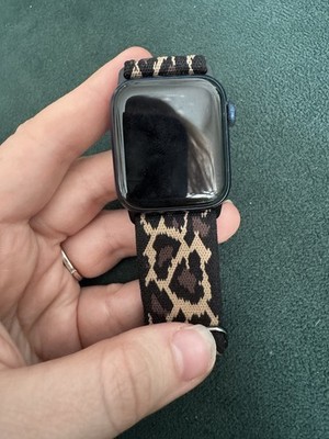Apple Watch Series 6 40mm Aluminium Blau  Textilarmband Schwarz/Beige