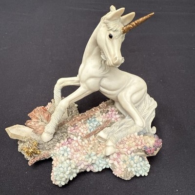Fabeln Einhorn Figuren - FRIEDLICH.    (B39)